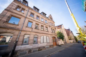 Charmantes Denkmalobjekt aus 1906 mit flexibler Nutzung im 1. Obergeschoss in Nürnberg