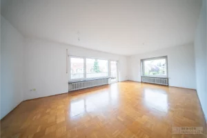 Lichtdurchflutete 3-Zimmer-Wohnung mit Balkon in Bestlage von Nürnberg-Thon