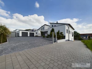 Hochwertige Doppelhaushälfte mit Garten in Reichenschwand! Baujahr 2018!