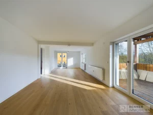 Sanierter Wohntraum mit zwei großzügigen Balkonen in ruhiger Lage von Lappersdorf bei Regensburg