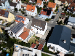 Helle Dachgeschosswohnung mit Möglichkeit zur Maisonette in bester Lage von Lauf an der Pegnitz - Drohnenaufnahme