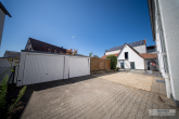 Helle Dachgeschosswohnung mit Möglichkeit zur Maisonette in bester Lage von Lauf an der Pegnitz - Garage