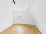 Helle Dachgeschosswohnung mit Möglichkeit zur Maisonette in bester Lage von Lauf an der Pegnitz - Büro