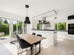 Neuwertiges Haus mit KfW-55-Gebäudehülle, 205 m² Wohn-/Nutzfläche & Traumgarten in Rückersdorf - Esszimmer/Küche