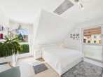 Neuwertiges Haus mit KfW-55-Gebäudehülle, 205 m² Wohn-/Nutzfläche & Traumgarten in Rückersdorf - Schlafzimmer