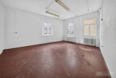 Entwicklungschance in zentraler Citylage: Denkmalgeschütztes Mehrfamilienhaus mit 570m² Gesamtfläche - Wohneinheit OG