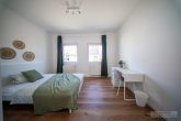 Renovierte 4-Zimmer Wohnung in Top-Lage im 1.OG! Perfekt für Familien oder Paare! - Zimmer 2