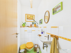 Familienfreundliche Doppelhaushälfte in Postbauer-Heng mit 171 m² in naturnaher Lage - Gäste-WC