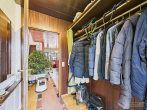 Attraktives Reihenendhaus mit großem Gartenbereich und modernisiertem Zustand in Lauf an der Pegnitz - Eingangsbereich / Garderobe