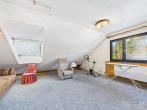Attraktives Reihenendhaus mit großem Gartenbereich und modernisiertem Zustand in Lauf an der Pegnitz - Wohnzimmer 2. OG