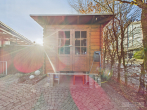 Attraktives Reihenendhaus mit großem Gartenbereich und modernisiertem Zustand in Lauf an der Pegnitz - Gartenhaus