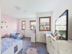 Familienfreundliches Reihenhaus mit Terrasse, Garten und Tiefgarage in Wendelstein-St. Wolfgang! - 1. OG / Kinderzimmer