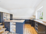 Exklusive Maisonette-Dachgeschosswohnung mit Designerküche, Luxusbad & Studio in Rückersdorf - Küche