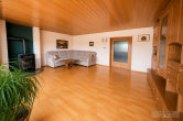 Ein Haus voller Möglichkeiten - Großzügiges Wohnen auf drei Etagen in beliebter Lage von Neumarkt - Wohnzimmer_