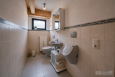Ein Haus voller Möglichkeiten - Großzügiges Wohnen auf drei Etagen in beliebter Lage von Neumarkt - Gäste_WC