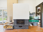 Modernisiertes Einfamilienhaus mit Einliegerwohnung, PV-Anlage und großem Grundstück Nähe Erlangen - Kamin