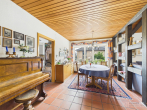 Modernisiertes Einfamilienhaus mit Einliegerwohnung, PV-Anlage und großem Grundstück Nähe Erlangen - Esszimmer