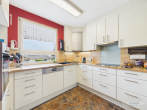 Modernisiertes Einfamilienhaus mit Einliegerwohnung, PV-Anlage und großem Grundstück Nähe Erlangen - Küche