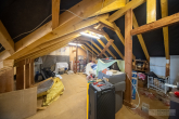 Modernisiertes Einfamilienhaus mit Einliegerwohnung, PV-Anlage und großem Grundstück Nähe Erlangen - Dachboden