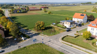 641 m² Baugrundstück in attraktiver Ortsrandlage mit Weitblick - Drohnenaufnahme