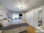 2019 sanierte Doppelhaushälfte mit großem Grundstück! - Schlafzimmer_EG
