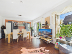 Gepflegte Doppelhaushälfte mit Garten und umfangreichen Modernisierungen in Nürnberg-Ost - Wohnzimmer_EG