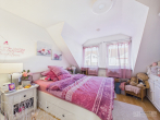 Wohnen auf 2 Stockwerken - 2 Zimmer Wohnung mit traumhaftem Balkon in Top Lage - Fürth-Burgfarrnbach - Schlafzimmer