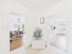 Großzügig wohnen über den Dächern von Rückersdorf – ca. 103 m², Südbalkon und perfekte Anbindung - Diele