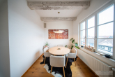 Frei ab 01.04.26 – Design trifft Geschichte - Exklusives Loft-Penthouse mit Dachterrasse & Burgblick - Essbereich