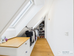 Frei ab 01.04.26 – Design trifft Geschichte - Exklusives Loft-Penthouse mit Dachterrasse & Burgblick - Ankleidebereich