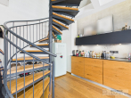 Frei ab 01.04.26 – Design trifft Geschichte - Exklusives Loft-Penthouse mit Dachterrasse & Burgblick - Küche