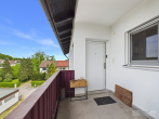 Ausblick über Rückersdorf gesucht? - 3 Zimmer Wohnung mit Balkon und groß geschnittenen Zimmern - Wohnungseingang